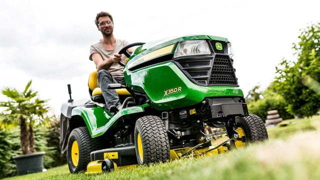 johndeere-x584-zitmaaiers-agritu.jpg John Deere x380 zitmaaier - Afbeelding 2